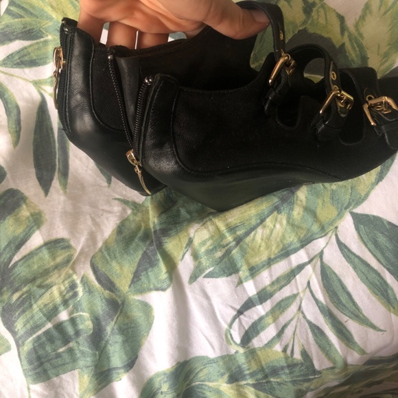 Wedged sandal heels (buckled) - Picture 3 of 5